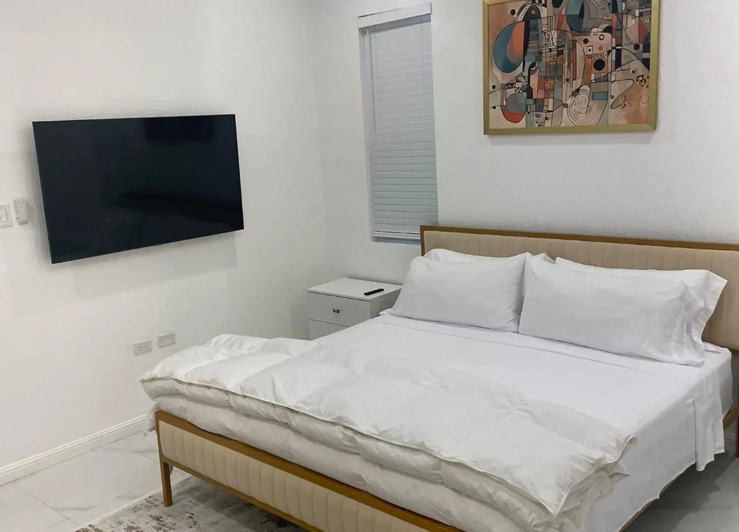 Modern View Apartment Kingston 0*,
