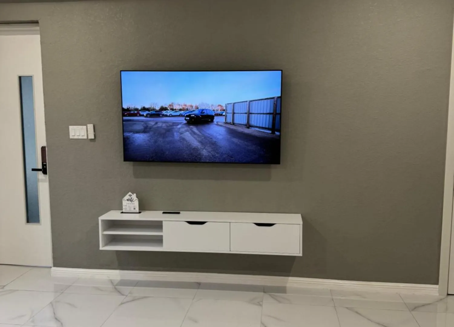 Modern View Apartment Kingston